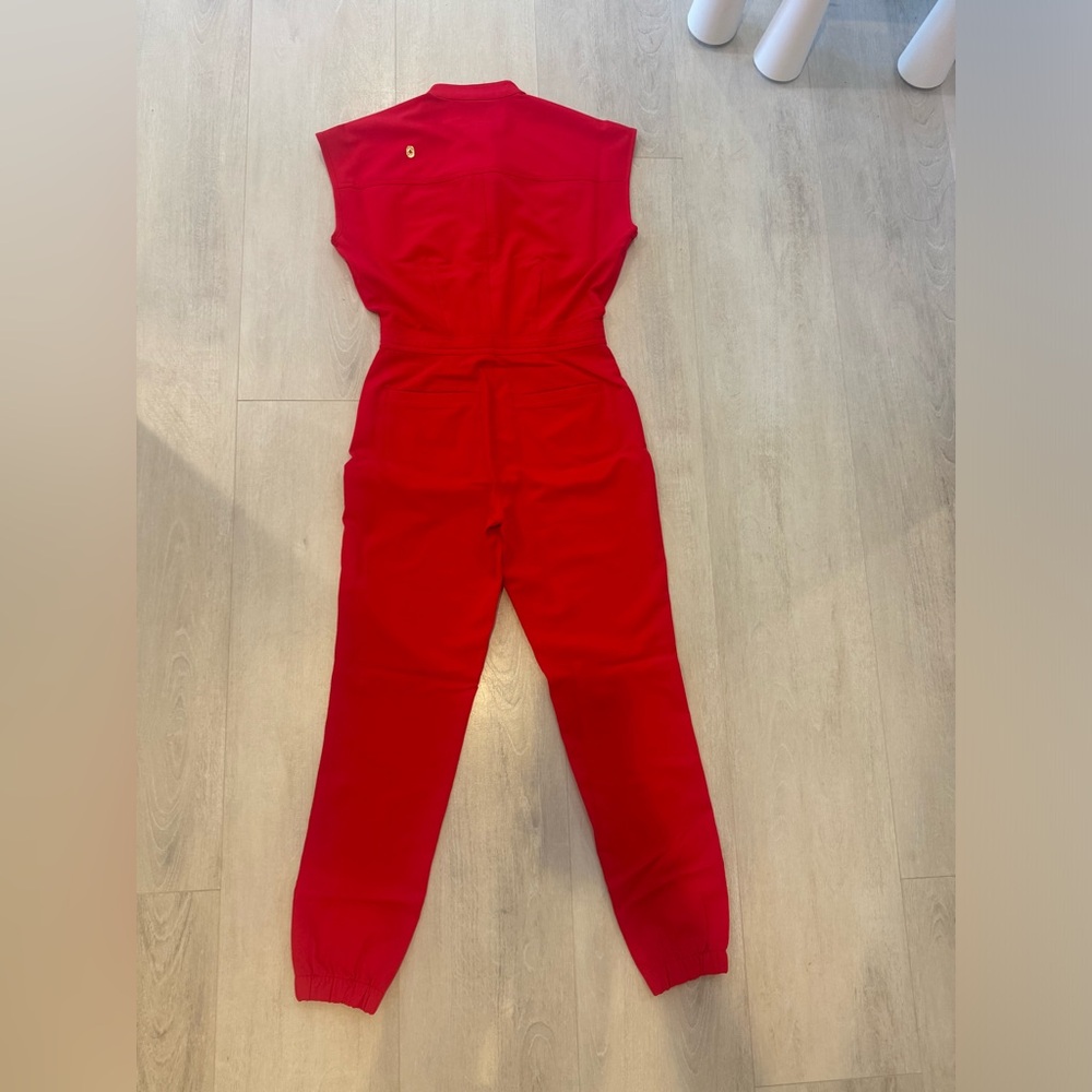 SUPERHERO POP RED Scrub Jumpsuit FIGS XS NWT - Picture 8 of 9